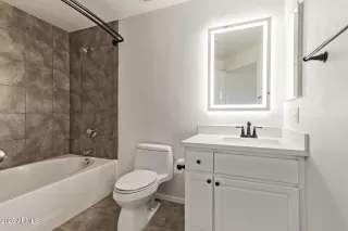 Photo #3: 6951965 Listing 