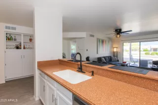 Photo #5: 6952094 Listing