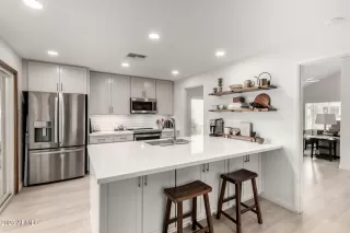 Photo #3: 6952135 Listing