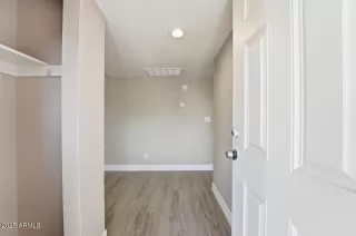 Photo #2: 6952164 Listing