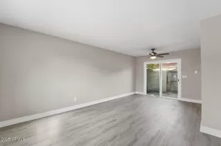 Photo #4: 6952164 Listing