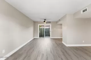 Photo #5: 6952164 Listing