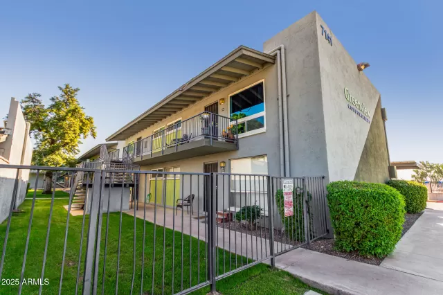 MLS: 6952203 Condo For Sale