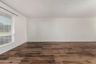 Photo #4: 6952203 Listing