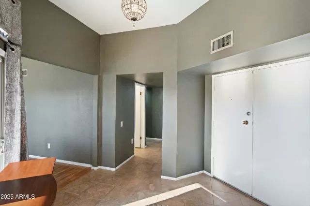 MLS: 6952241 Condo For Sale