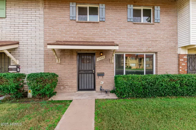 MLS: 6952356 Condo For Sale