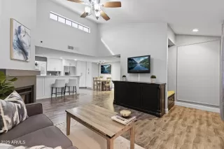 Photo #5: 6952375 Listing 