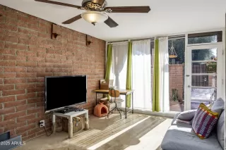 Photo #3: 6952390 Listing 