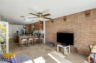 Photo #5: 6952390 Listing 