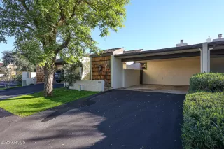 Photo #3: 6952409 Listing