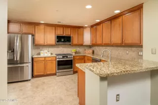 Photo #5: 6952476 Listing