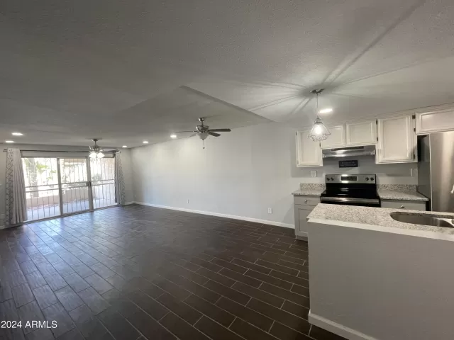 MLS: 6952652 Condo For Sale