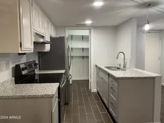 Photo #3: 6952652 Listing 