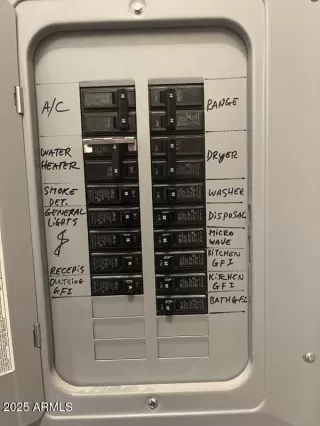 Photo #5: 6952714 Listing