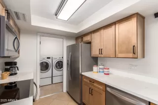 Photo #6: 6952926 Listing