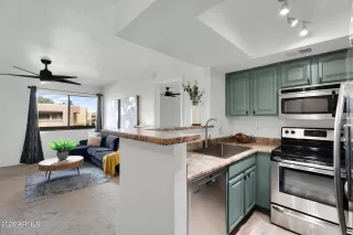 Photo #6: 6953112 Listing 