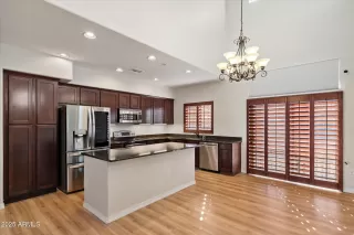 Photo #2: 6953155 Listing 