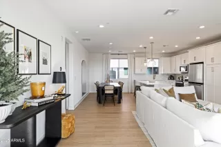 Photo #3: 6953182 Listing 