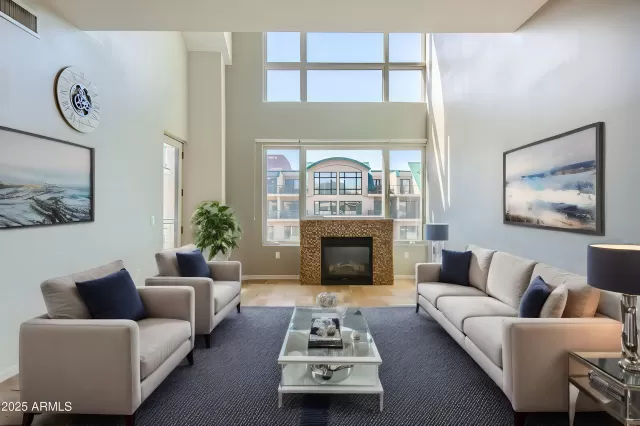 MLS: 6953185 Condo For Sale