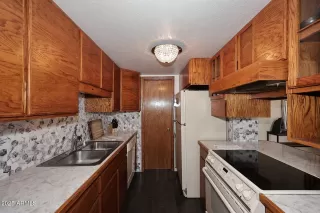 Photo #4: 6953191 Listing