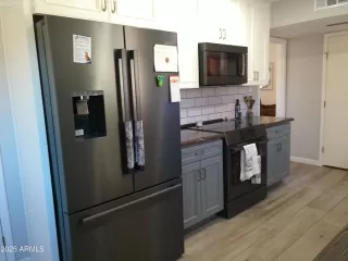 Photo #2: 6953200 Listing