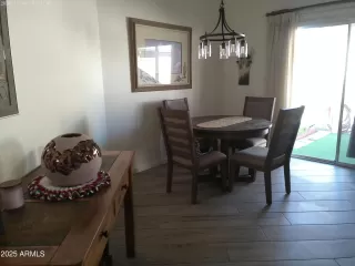 Photo #5: 6953200 Listing