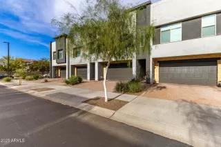 Photo #2: 6953208 Listing 