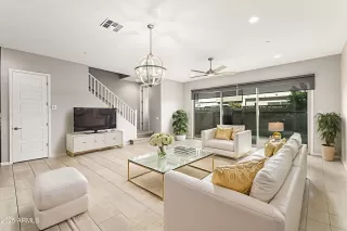 Photo #4: 6953208 Listing 