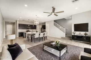 Photo #6: 6953208 Listing 