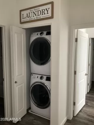 Photo #5: 6953250 Listing 