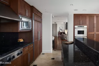 Photo #6: 6953314 Listing 