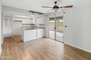 Photo #6: 6953319 Listing 