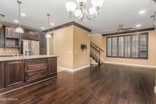 Photo #5: 6953320 Listing 