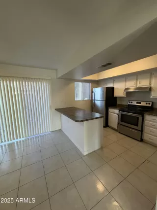 Photo #4: 6953407 Listing 