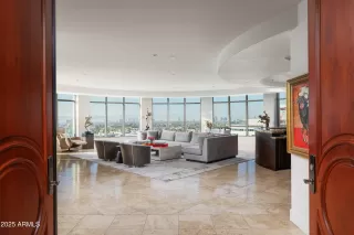 Photo #2: 6953484 Listing 