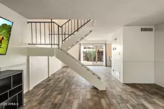 Photo #4: 6953485 Listing