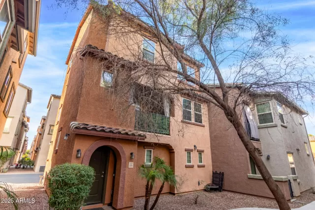 MLS: 6953535 Condo For Sale