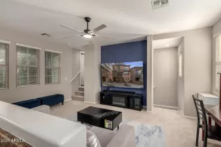 Photo #3: 6953535 Listing