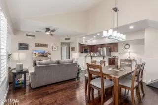 Photo #6: 6953560 Listing