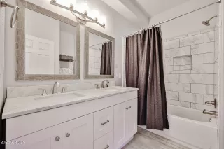 Photo #2: 6953650 Listing 