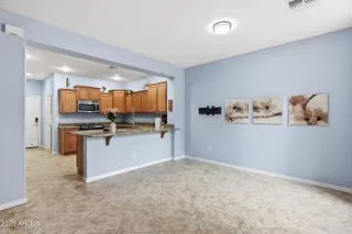 Photo #6: 6953671 Listing 