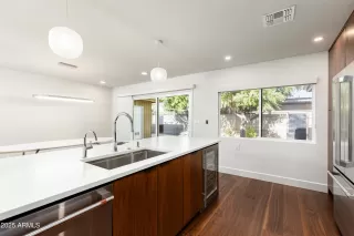 Photo #2: 6953681 Listing 