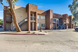 Browse active condo listings in GRAYBRIAR