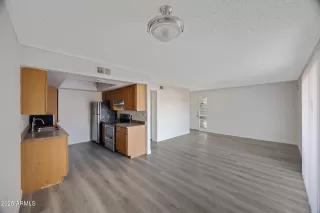 Photo #3: 6953722 Listing 