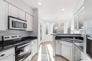 Photo #2: 6953732 Listing