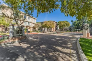 Photo #6: 6953791 Listing 