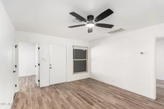 Photo #5: 6953891 Listing 