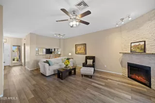 Photo #5: 6953935 Listing 