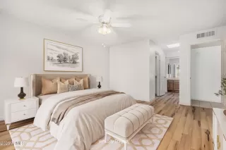 Photo #5: 6953976 Listing 