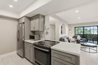 Photo #2: 6953981 Listing 